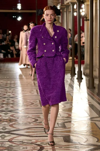 Look 9